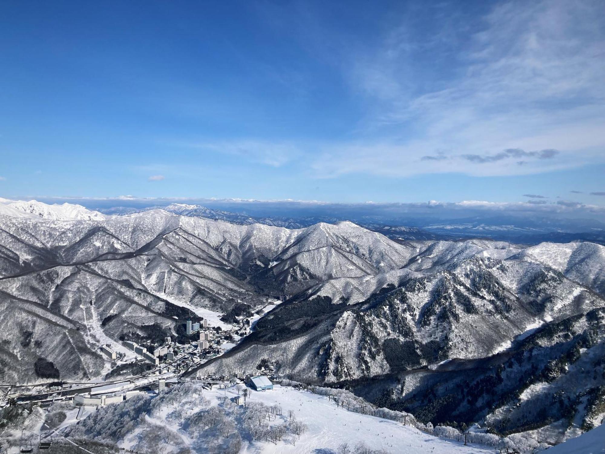 ホテル ムルメルン 湯沢市 エクステリア 写真